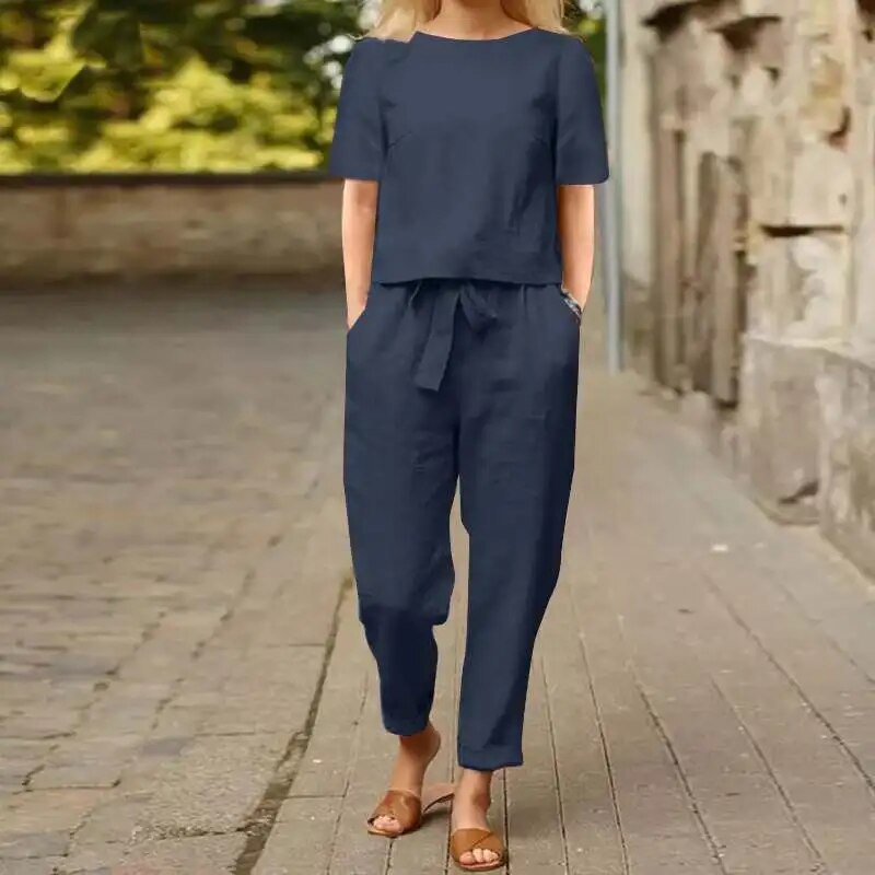 Stylish and Comfortable Women's Two-Piece Set