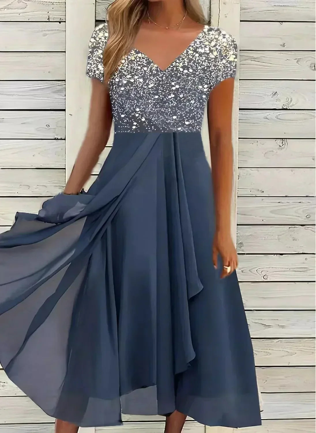 Elegant Women's Chiffon Evening Gown